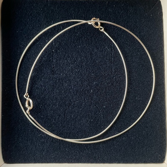 Stone and Strand Ultra Fine Bangle Bracelet, similar to Catbird NYC Threadbare - Picture 4 of 4